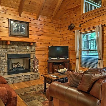 Villa Pigeon Forge Cabin With Hot Tub, Grill And Pool Table! Sevierville Exterior foto