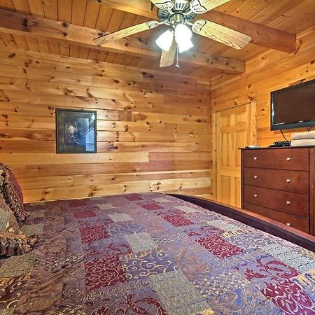 Villa Pigeon Forge Cabin With Hot Tub, Grill And Pool Table! Sevierville Exterior foto